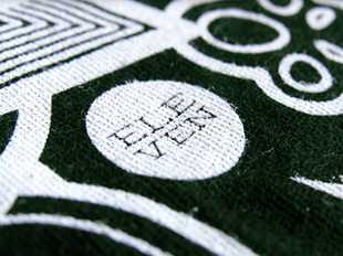 CUSTOM-DISCHARGE-SCREEN-PRINTING